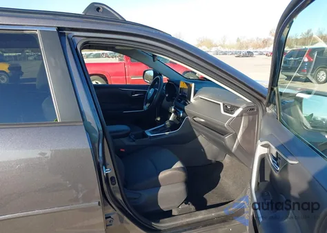 2025 Toyota Rav4 Xle z USA, uszkodzony, nr VIN 2T3P1RFV8SC531711